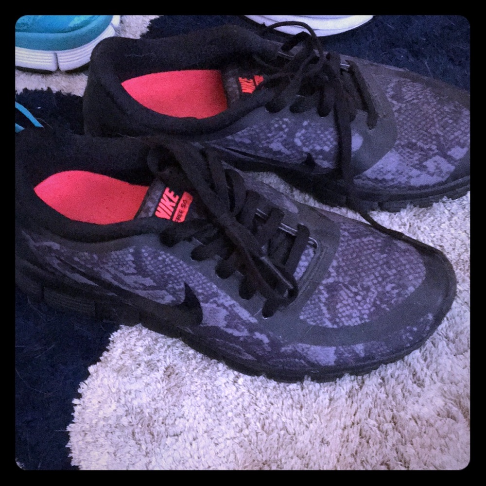 Nike 5.03 size 6 sneaker